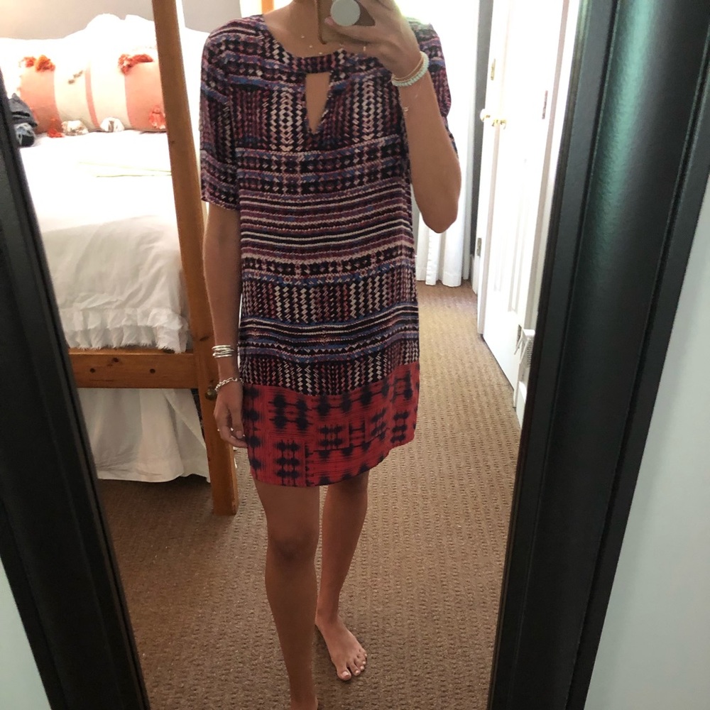 BCBG silky patterned shift dress with keyhole